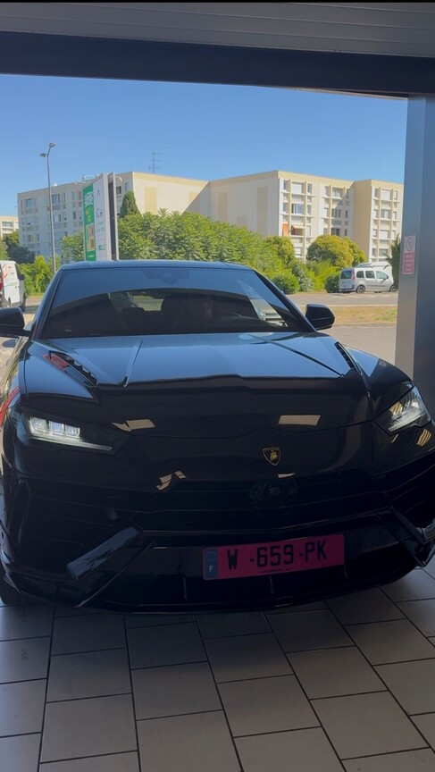 urus-marseille.webp