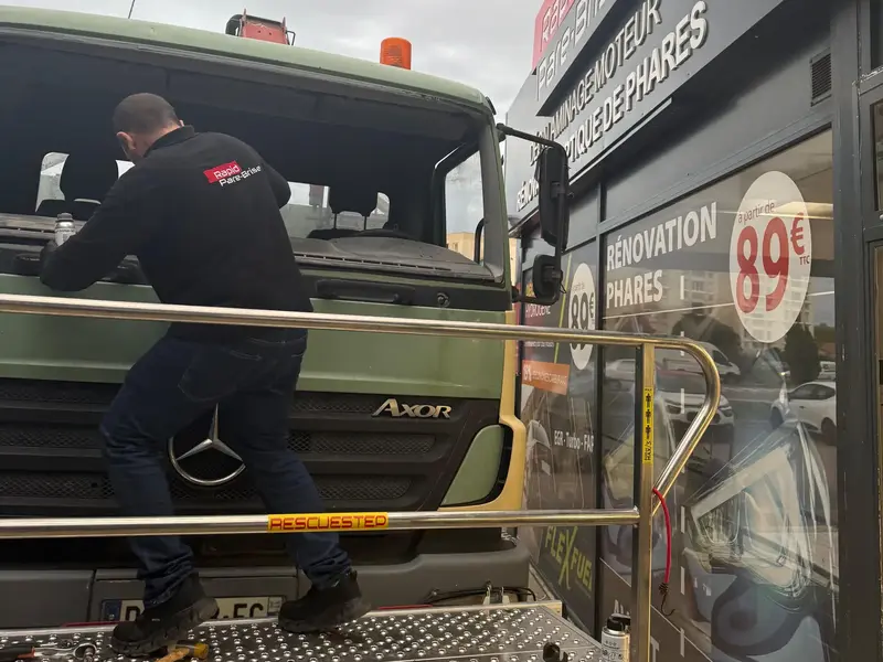 Remplacement et réparation pour poids lourds au centre Rapid Pare-brise de Marignane